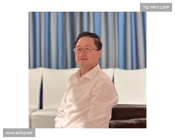 罗玉通:从平凡到非凡的逆袭之路与行业变革的见证者 罗玉通:从平凡到非凡的逆袭之路与行业变革的见证者